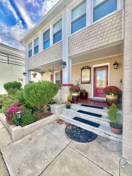 More Photos Of 314 Jefferson Ave, Clifton Forge Hospitality For Sale