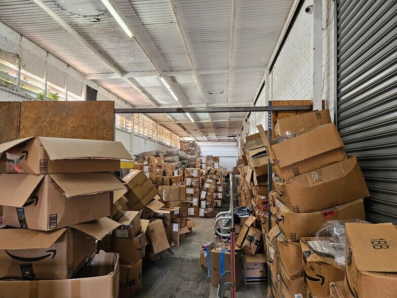 More Photos Of 2800 Hooper Ave, Los Angeles Manufacturing For Sale