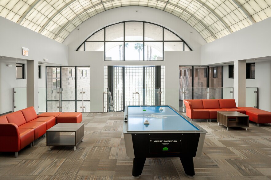 More Photos Of 6135 N 7th St, Phoenix Office For Lease