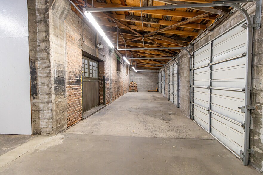 More Photos Of 902 S 1st Ave, Pocatello Distribution For Lease