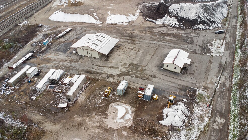 More Photos Of 100 Armco Rd, Ashland Manufacturing For Lease