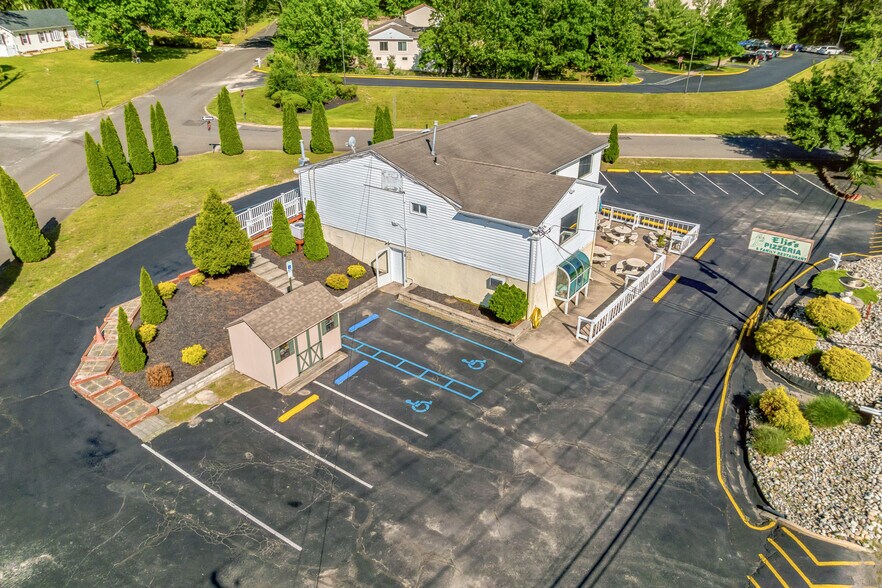 More Photos Of 116 White Horse Pike, Chesilhurst Freestanding For Sale