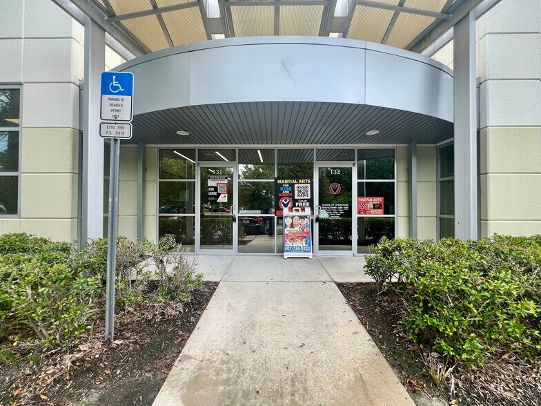 More Photos Of 11602 lake underhill Rd, Orlando Flex For Lease