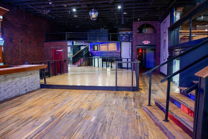 More Photos Of 715 S Polk St, Amarillo Bar For Lease