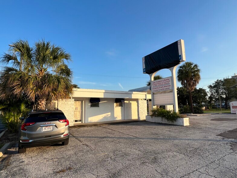 More Photos Of 3901 Henderson Blvd, Tampa Medical For Lease