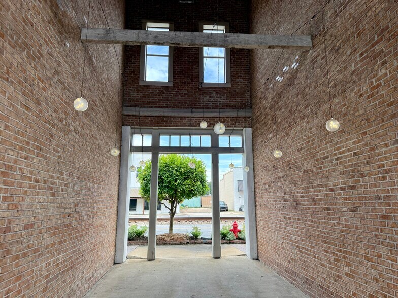 More Photos Of 117 Saint Joseph Ave, Brewton Restaurant For Sale