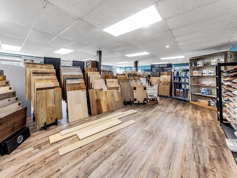 More Photos Of 3154-3156 US 70 Hwy, Black Mountain Office For Lease