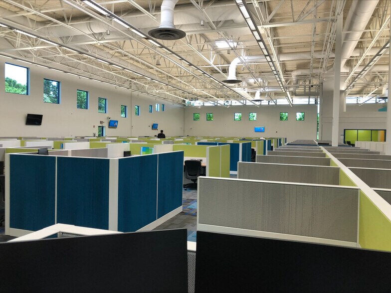 More Photos Of 119 Cane Creek Blvd, Danville Warehouse For Lease