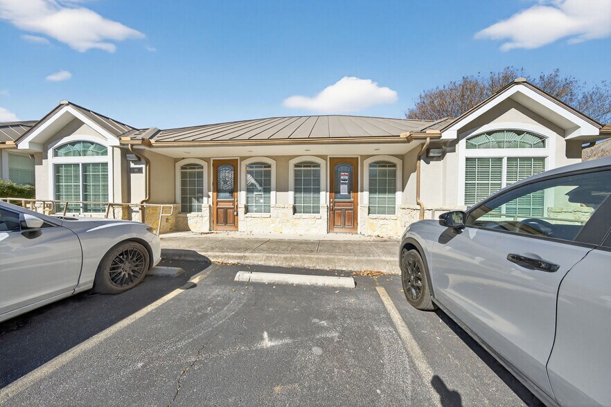 Primary Photo Of 4230 Gardendale St, San Antonio Office For Sale