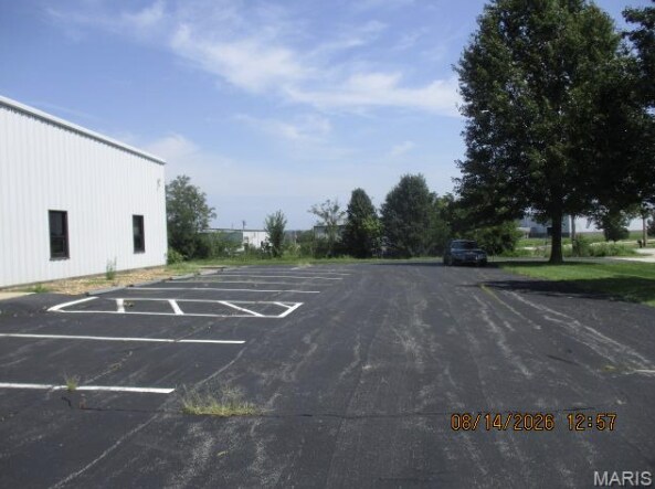 More Photos Of 9 Progress Pky, Union Industrial For Lease