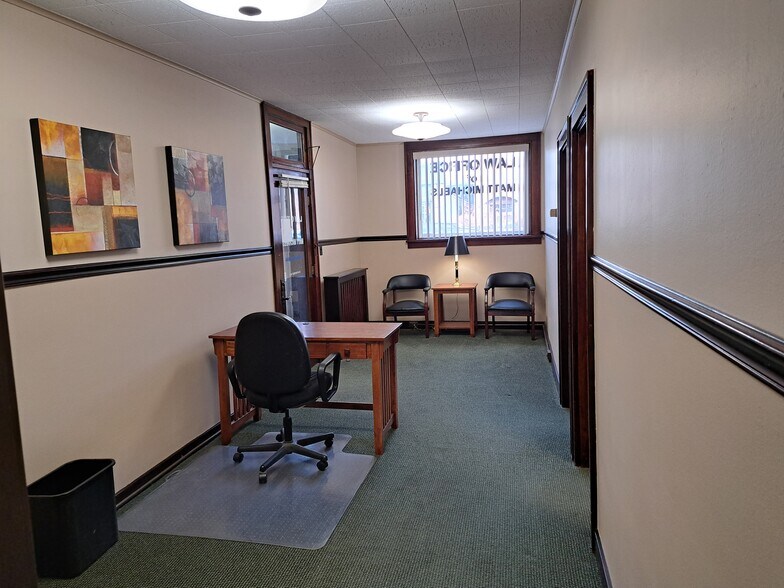 More Photos Of 136 E Grand River Ave, Brighton Office For Lease