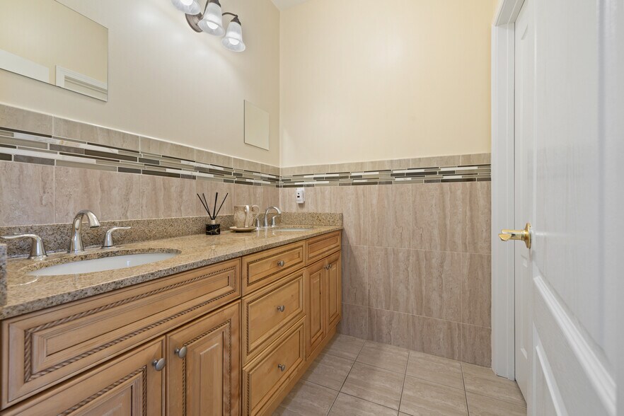 More Photos Of 68 Main St, Monsey Apartments For Sale