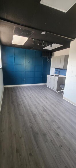 More Photos Of 480-490 Route 17, Paramus Restaurant For Lease