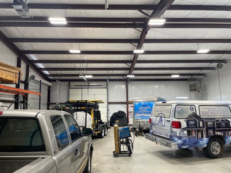 More Photos Of 3601 SW 44th St, Oklahoma City Warehouse For Sale