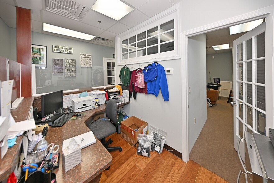 More Photos Of 60 Whitney Rd, Mahwah Warehouse For Lease