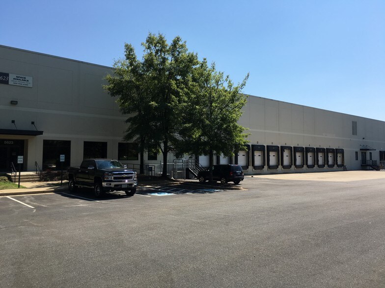 More Photos Of 5600-5626 Eastport Blvd, Richmond Unknown For Lease