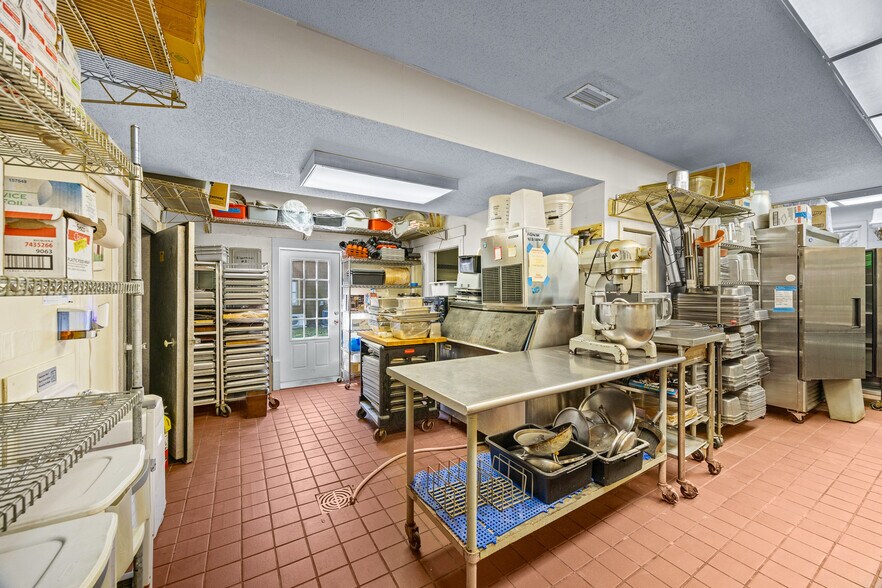 More Photos Of 438 Kessler Loop, Guyton Hospitality For Sale