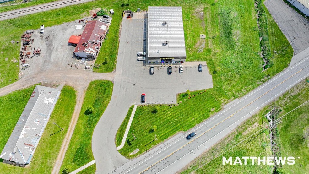 More Photos Of 406 S Main St, Walton Freestanding For Sale