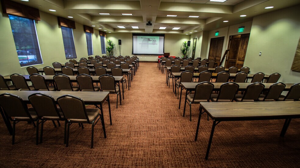 More Photos Of 18750 Interstate 45, Spring Unknown For Lease