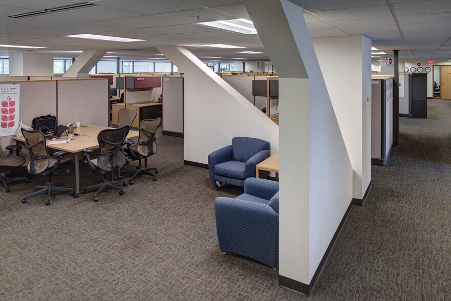 More Photos Of 67 W Michigan Ave, Battle Creek Office For Lease