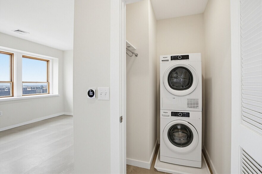 More Photos Of 250 College Ave, Lancaster Apartments For Lease