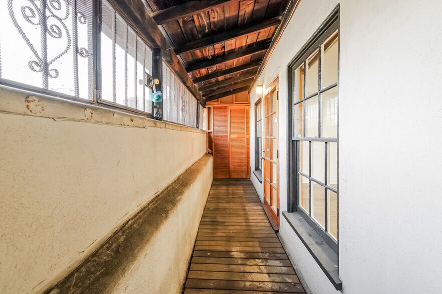 More Photos Of 337-3 Washington Blvd, Venice Storefront Retail Office For Lease