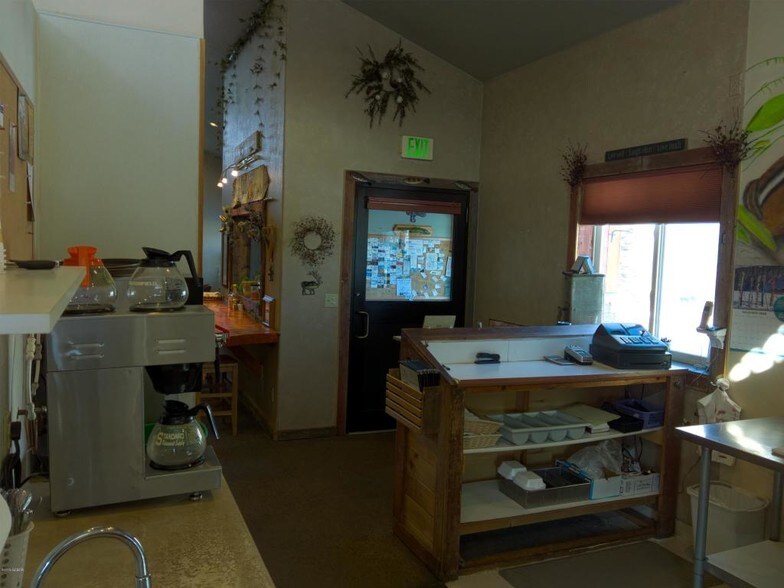 More Photos Of 606 W Byers Ave, Hot Sulphur Springs Flex For Sale