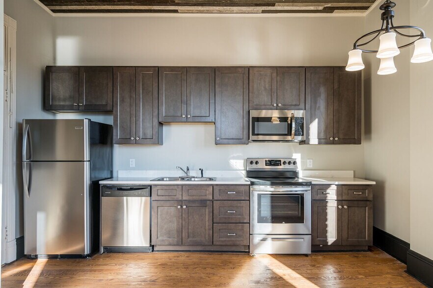 More Photos Of 201 Chatham St, Sanford Office Residential For Sale