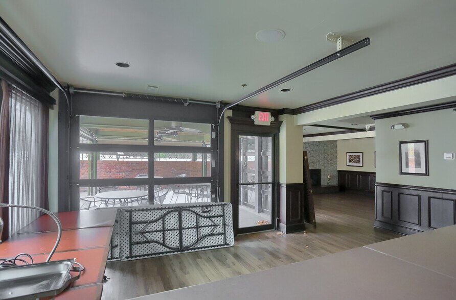 More Photos Of 634 Camp Horne Rd, Pittsburgh General Retail For Sale