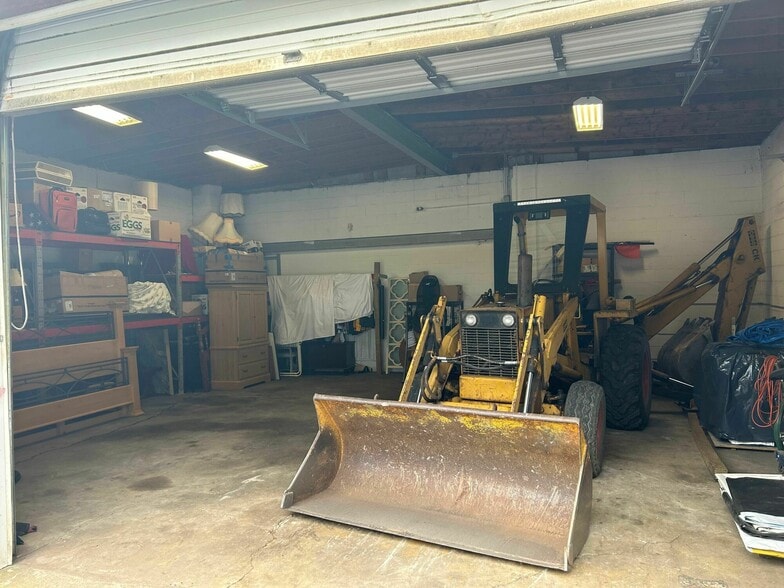 More Photos Of 1185 Morgantown Rd, Reading Warehouse For Lease