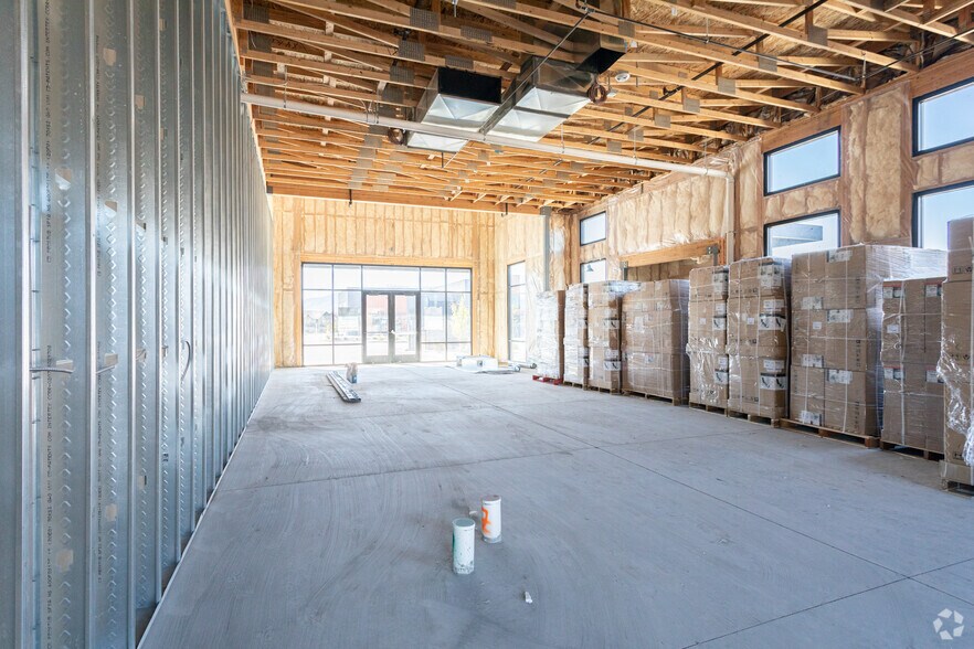 More Photos Of , Saratoga Springs General Retail For Sale