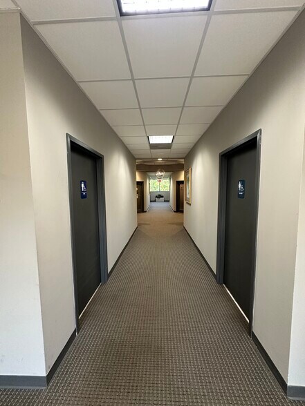 More Photos Of 108 Palmetto Park Blvd, Lexington Medical For Lease