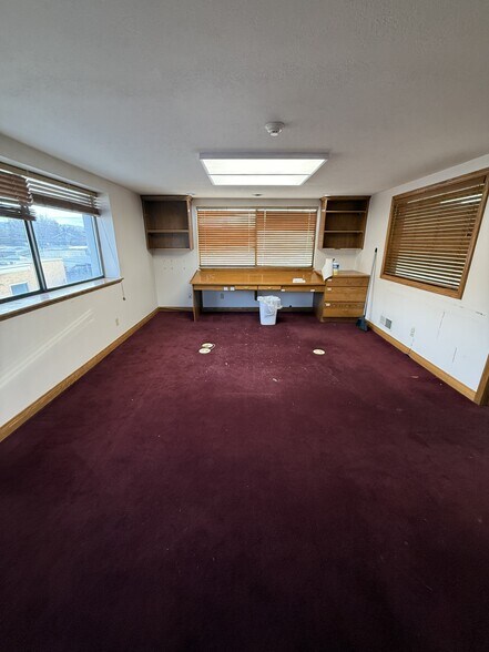 More Photos Of 723 W Columbia Ln, Provo Showroom For Sale