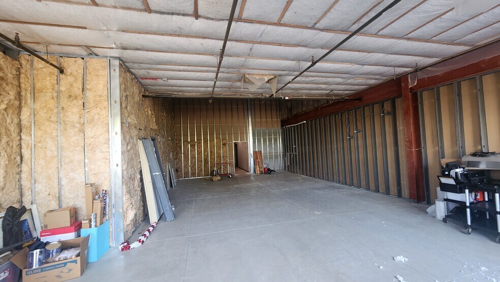 More Photos Of 1609 landmark Dr, Cottage Grove Unknown For Lease