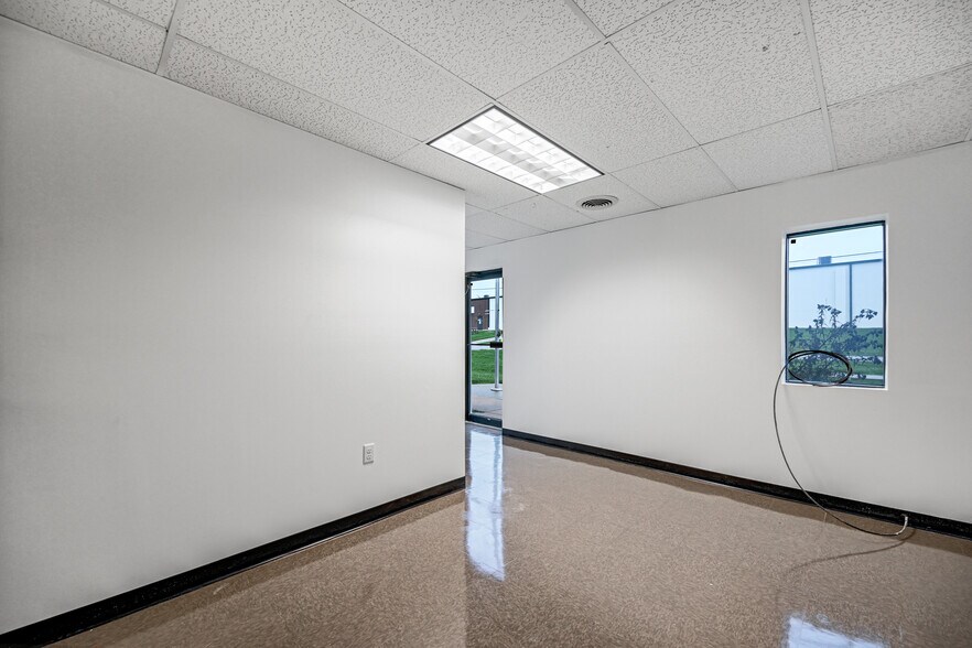 More Photos Of 20 Willow Springs Cir, York Warehouse For Sale