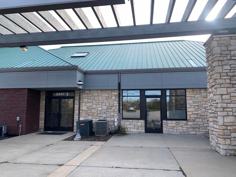 More Photos Of 2301-2359 Silvernail Rd, Pewaukee Unknown For Lease