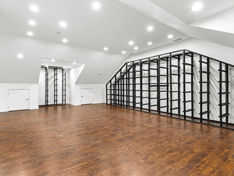 More Photos Of 14 Mimidis Ln, Swannanoa Office For Sale