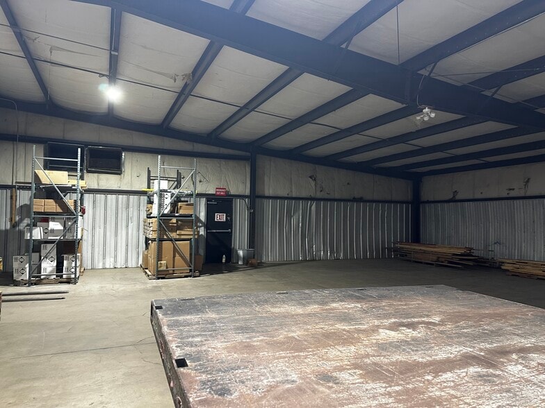 More Photos Of 209 S Main St, Oakboro Industrial For Lease