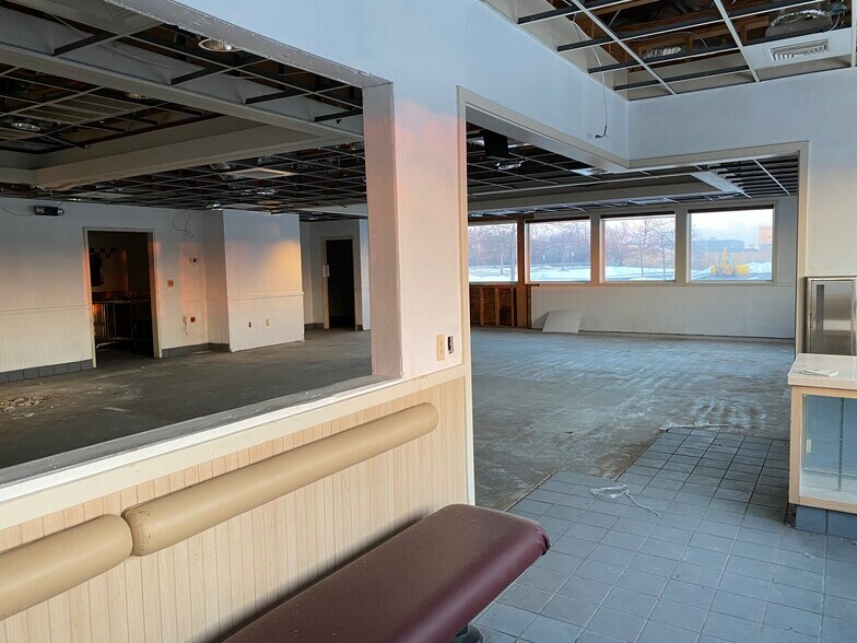 More Photos Of 33785 Van Dyke Ave, Sterling Heights Restaurant For Sale
