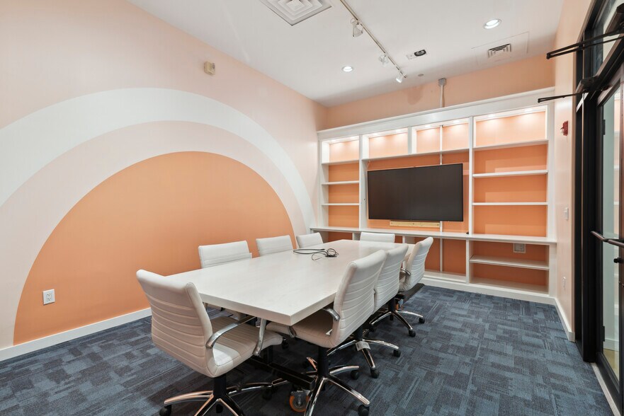 More Photos Of 4230 Main St, Philadelphia Restaurant For Sale