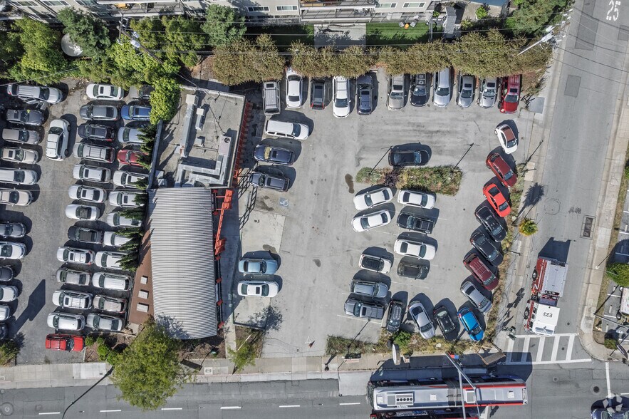 More Photos Of 2700 S El Camino Real, San Mateo Apartments For Sale