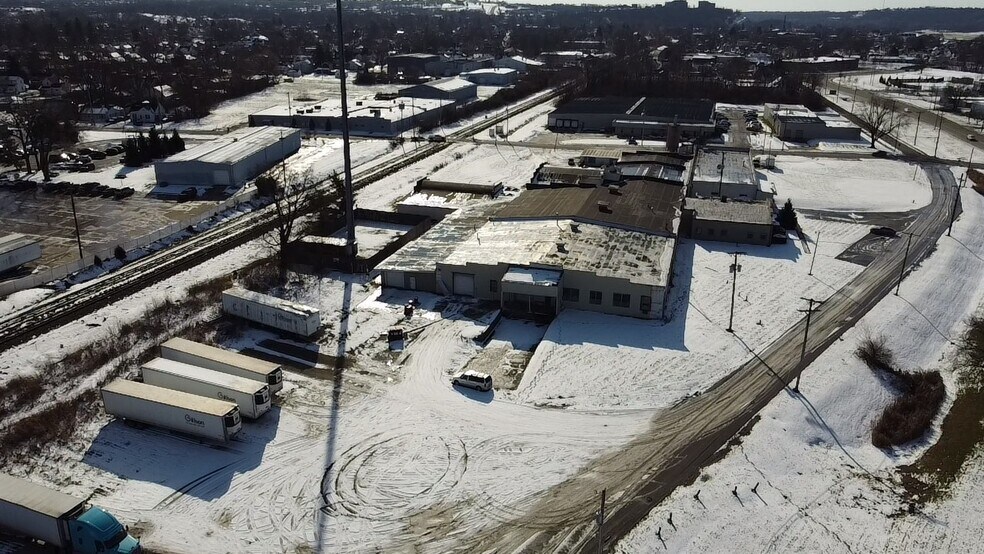 More Photos Of 1010 N 4th St, Miamisburg Warehouse For Lease