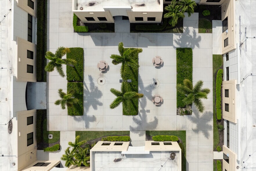 More Photos Of 12550 Professional Park Dr, Fort Myers Office For Lease