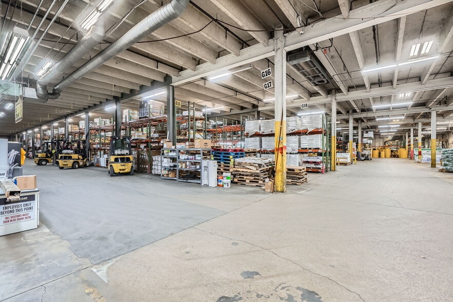 More Photos Of 2565 Kasota Ave, Saint Paul Distribution For Lease