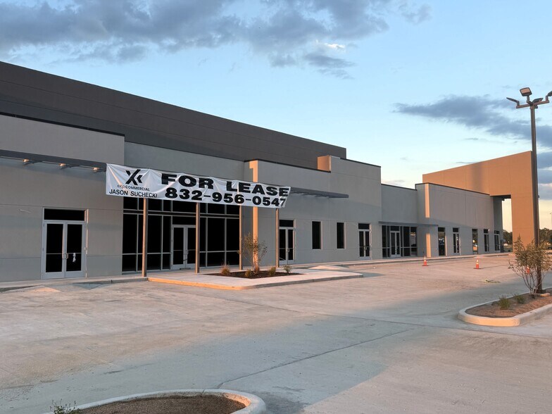 More Photos Of 1320 W League City Pky, League City Storefront For Lease