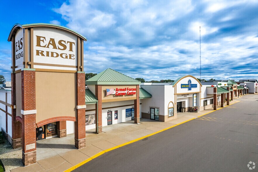 Primary Photo Of 2221 Highland Ave, Eau Claire Storefront For Lease