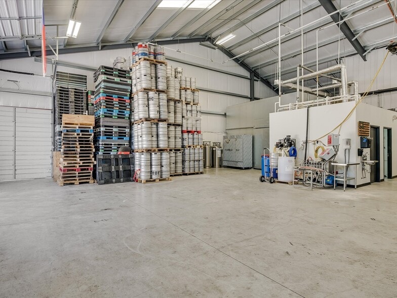 More Photos Of 19510 Hamilton Pool Rd, Dripping Springs Freestanding For Sale