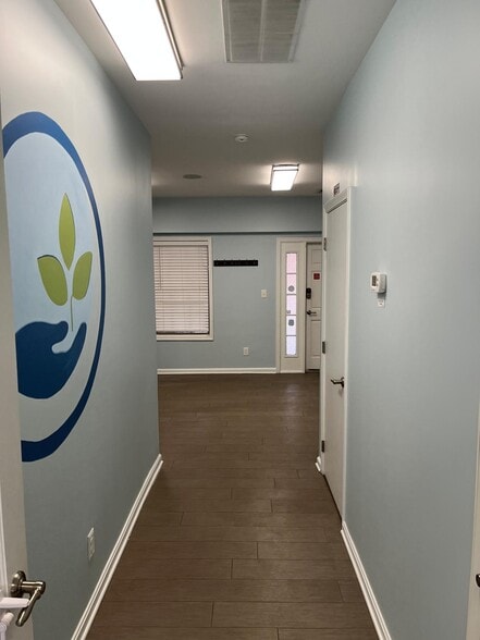 More Photos Of 8607-8609 2nd Ave, Silver Spring Medical For Sale