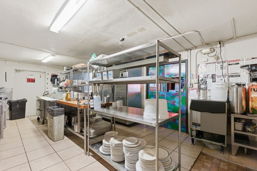 More Photos Of 2530 NE 82ND Ave, Portland Restaurant For Sale