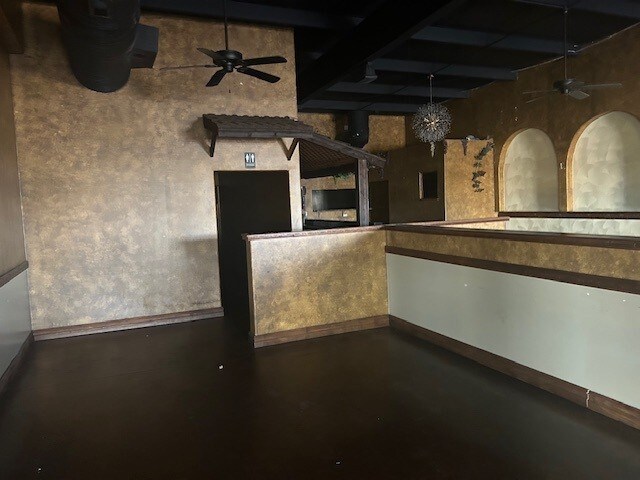 More Photos Of 139 W Shawnee St, Muskogee General Retail For Lease